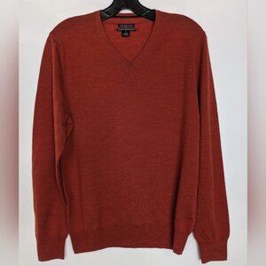 Club Monaco Fine knit wool V neck pullover